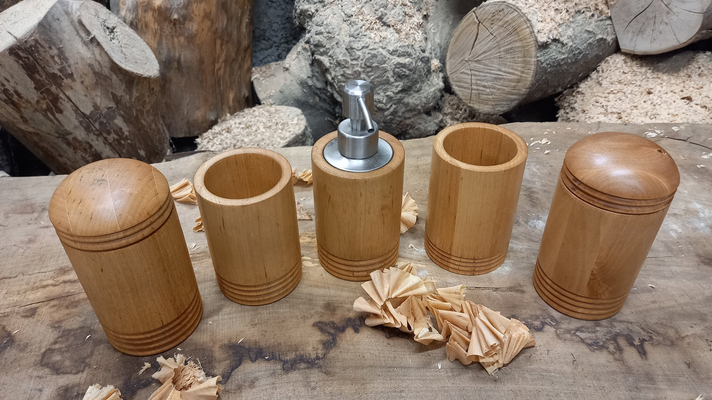 Zestaw łazienkowych pojemników